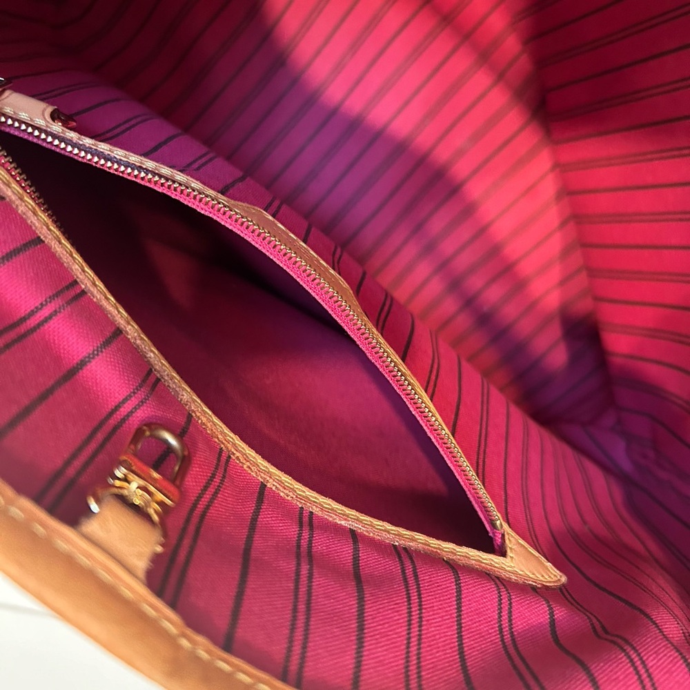 Louis Vuitton Brown Monogram Hobo Bag - Picture 7 of 8